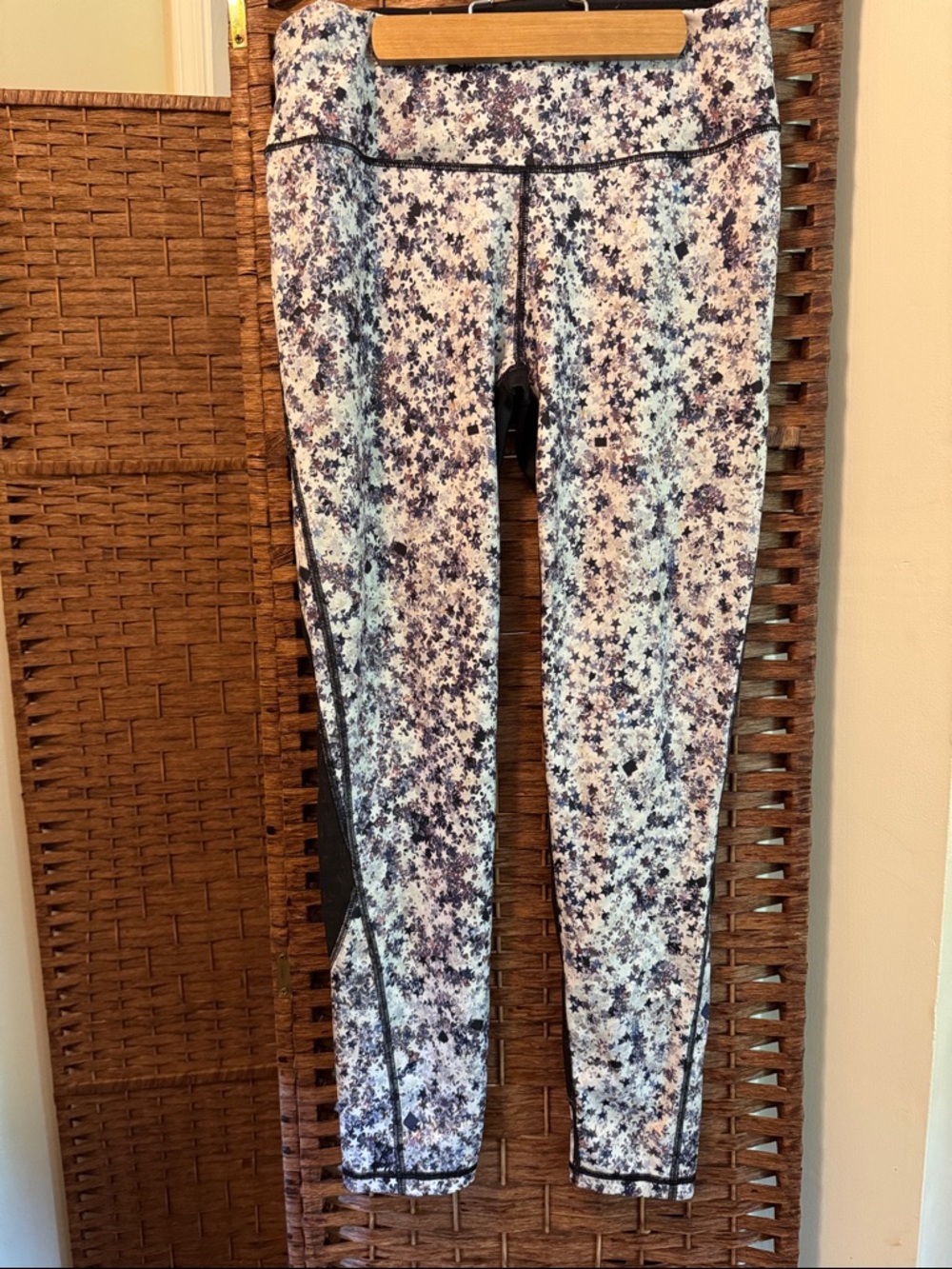 VSX Star Print Active Leggings with Sheer Legouts in Purple and White